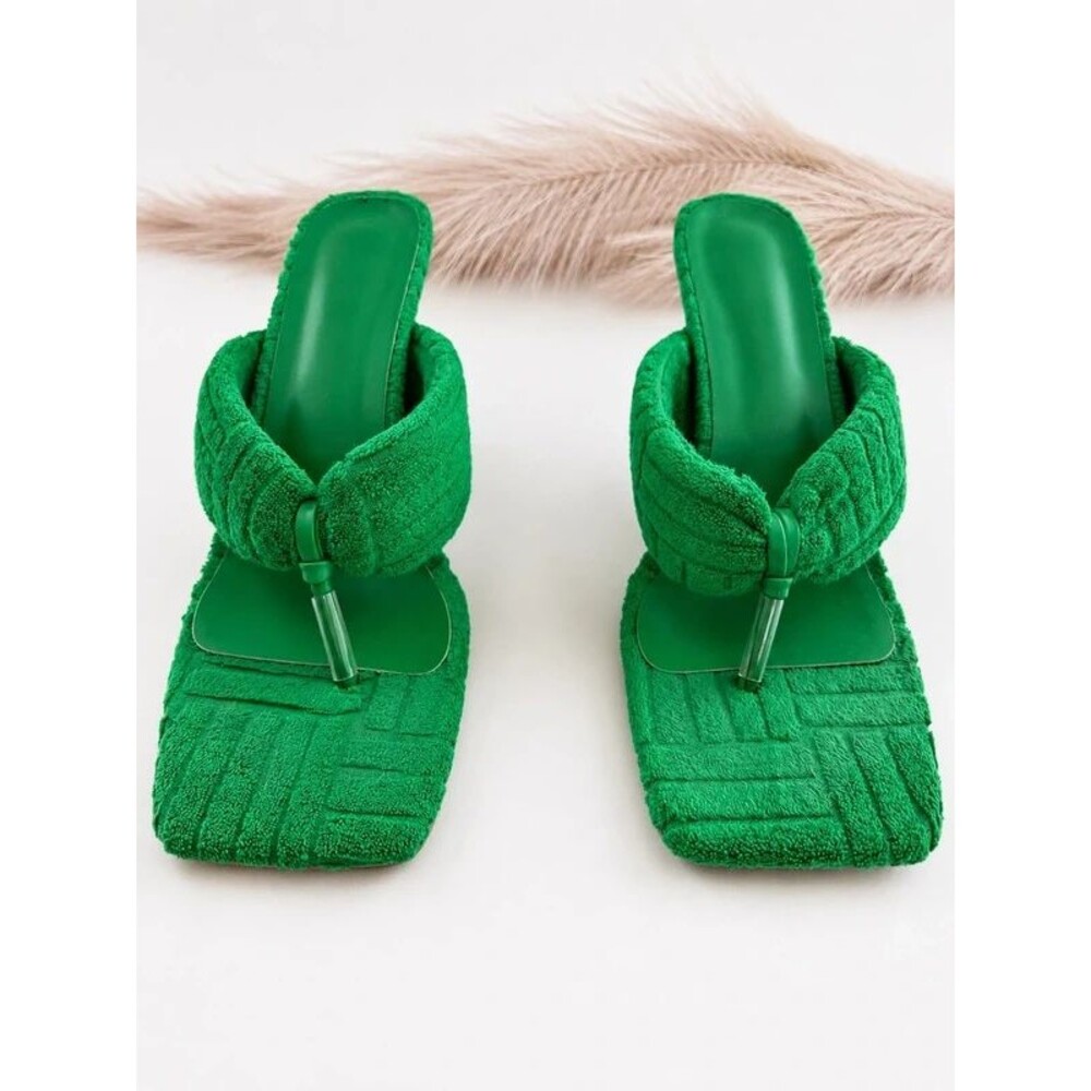 vibrant green thong-strap high heels sz 11 terry cloth fabric modern square toe